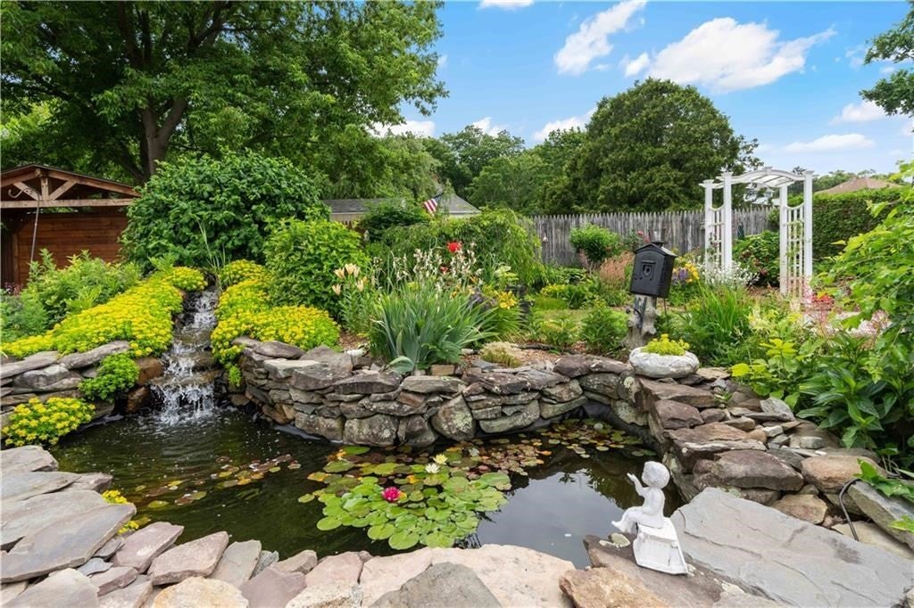 6 Varnum AVE, Bristol, RI Photo #25