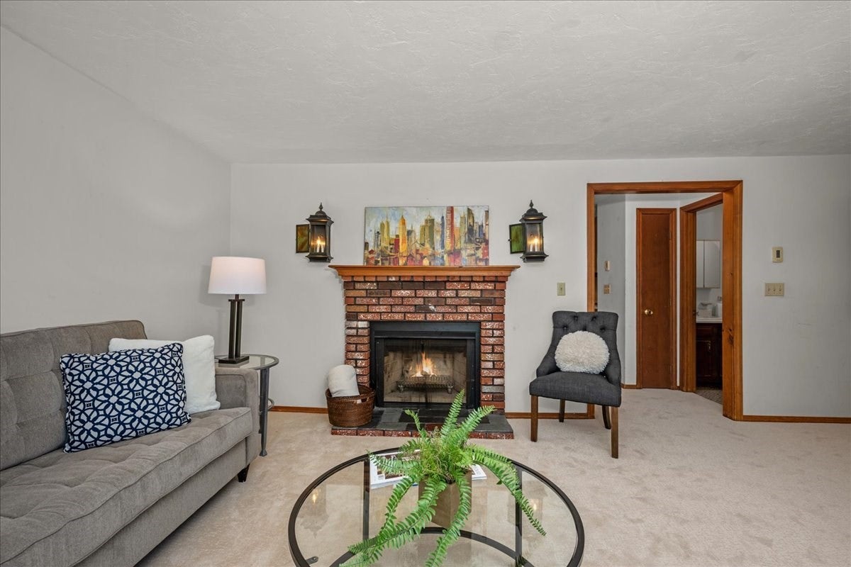 40 Lexington Road 40