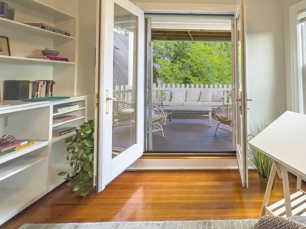 10 Plainfield St Unit 2