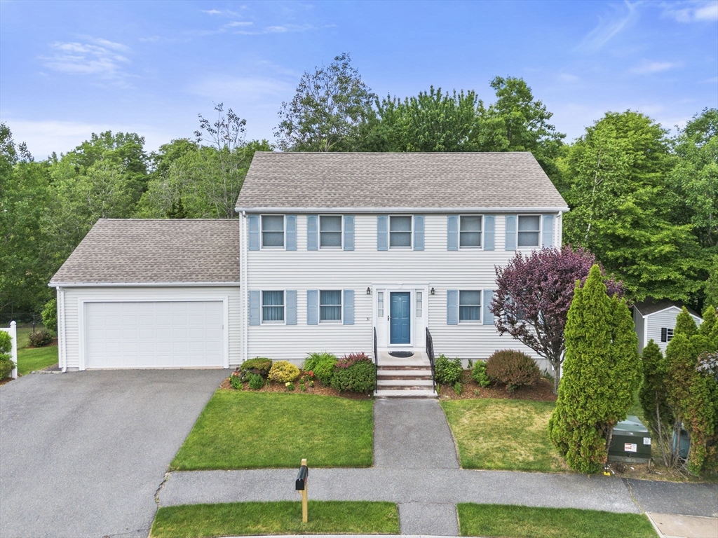31 Emerald Dr