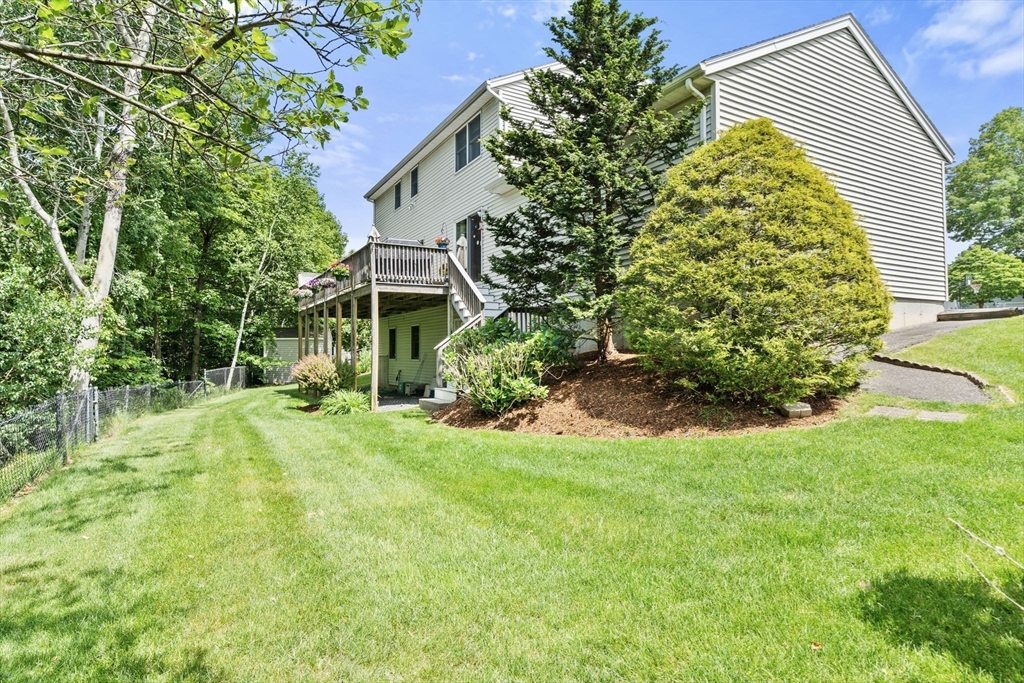 31 Emerald Dr