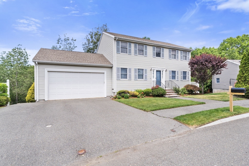 31 Emerald Dr