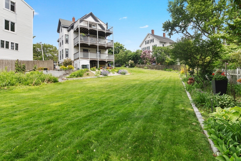 17 Lothrop Street 1
