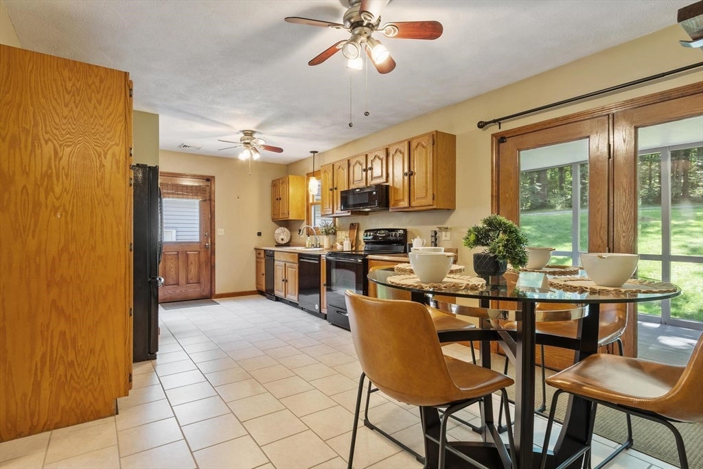 44 W Brookfield Rd