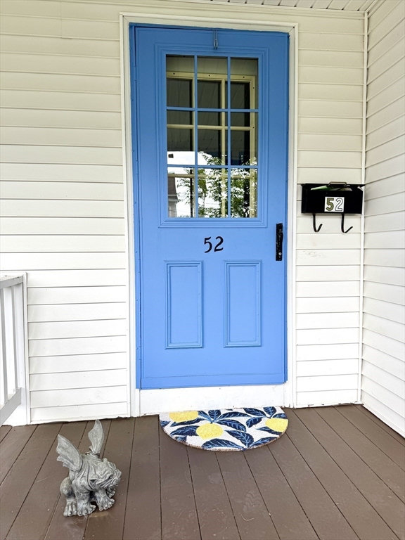 52 Ward Ave 52