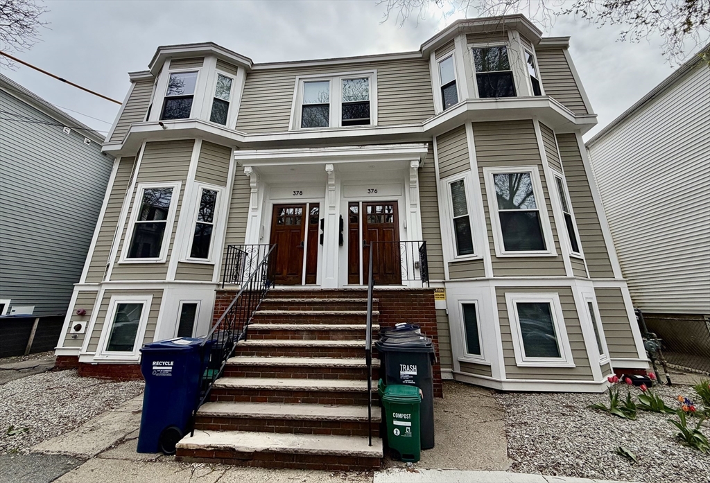 Click for 378 Windsor ST #2, Cambridge, MA slideshow