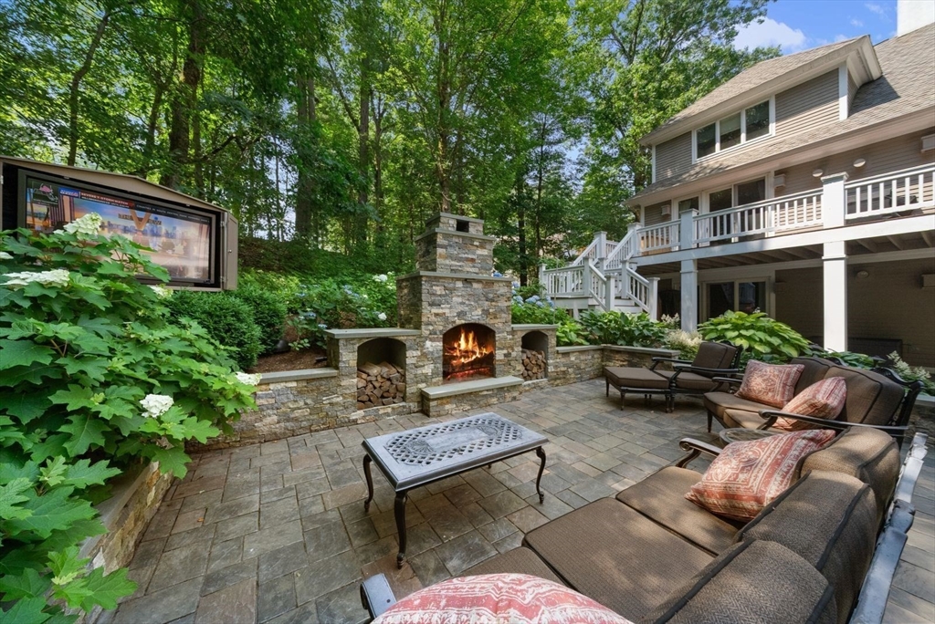 53 Country Club Way