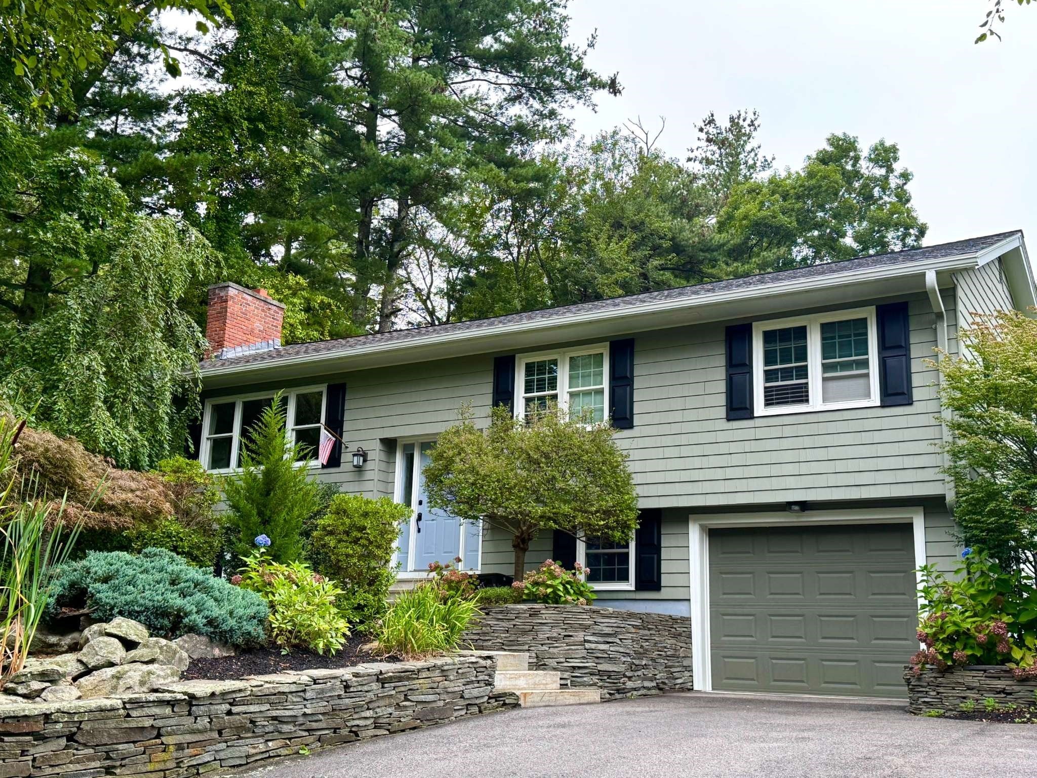 30 Mohawk Dr