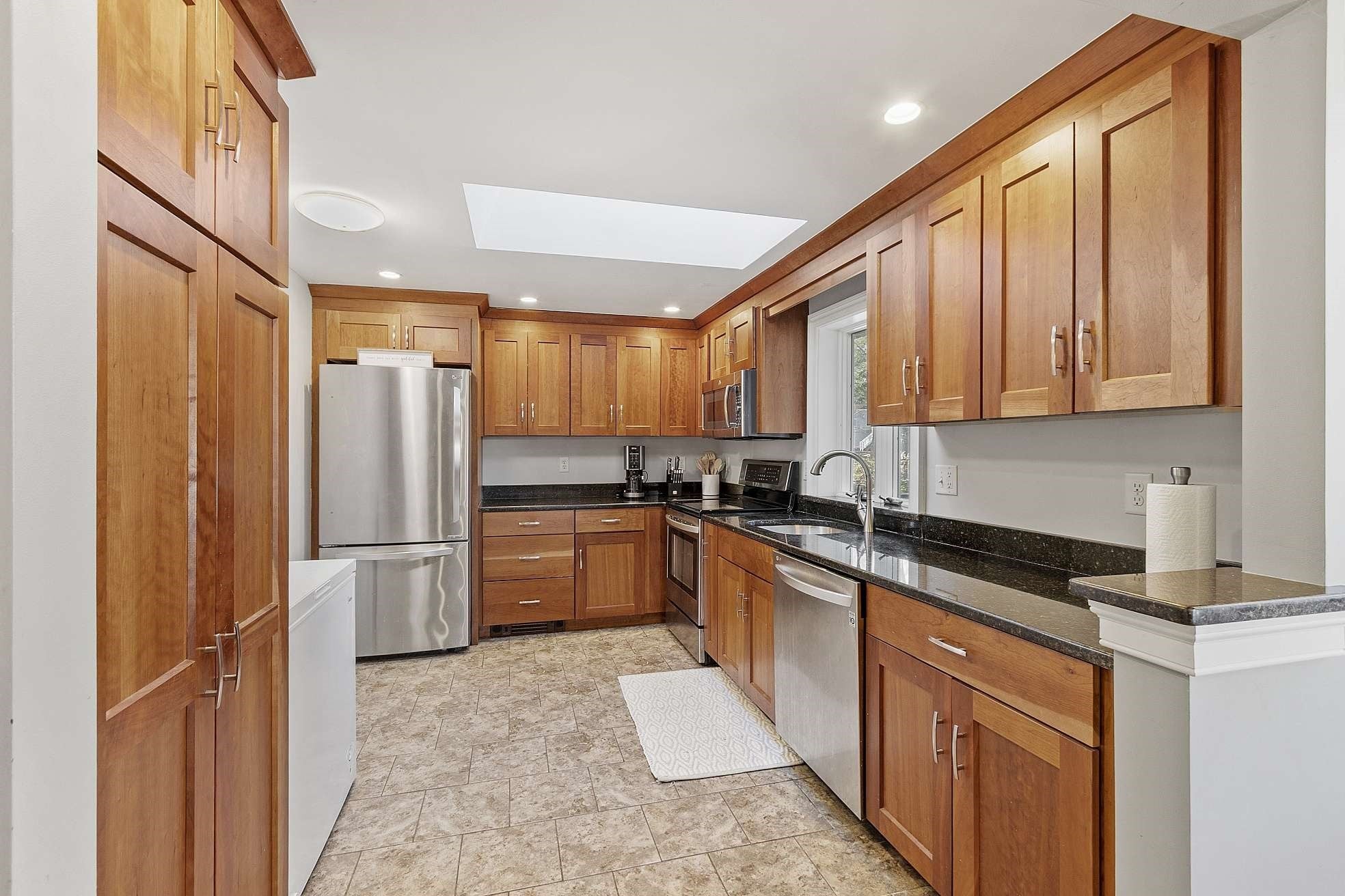 30 Mohawk Dr, Northborough, MA Photo #17
