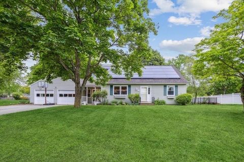 30 Lee Street Lancaster MA 01523