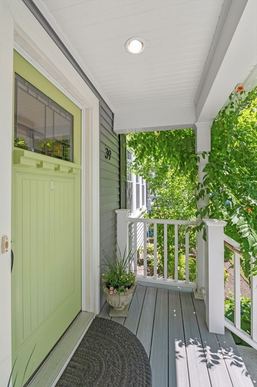 39 Buttonwood Lane