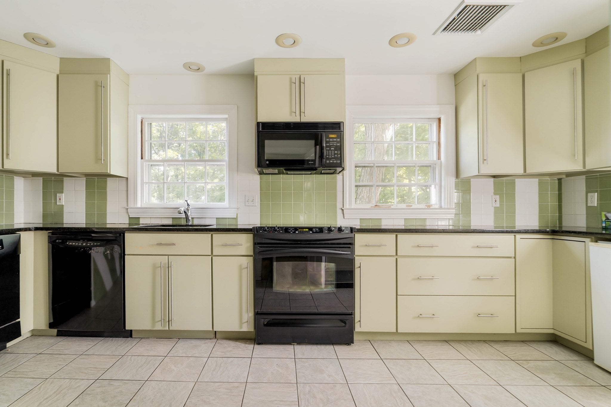 77 Jordan Rd, Brookline, MA, 77 Jordan Rd, Brookline, MA Photo #10