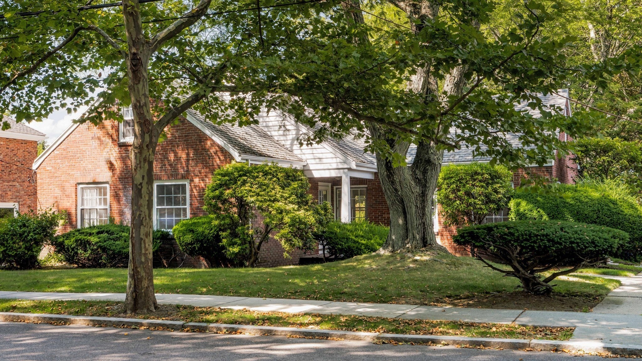 Photo of 77 Jordan Rd, Brookline, MA