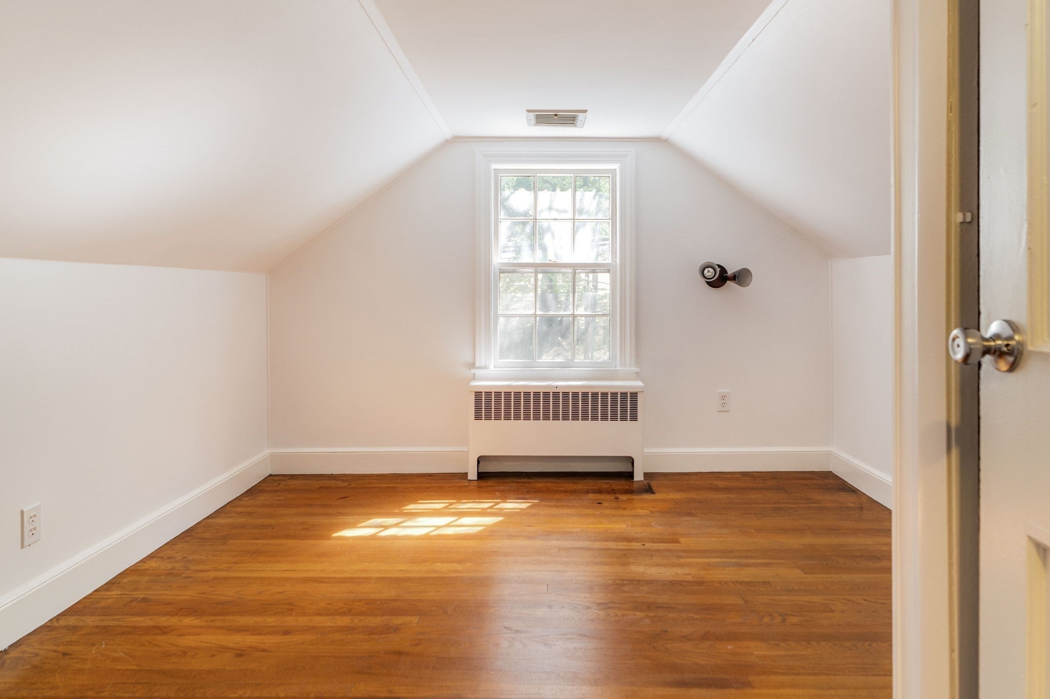 77 Jordan Rd, Brookline, MA, 77 Jordan Rd, Brookline, MA Photo #17