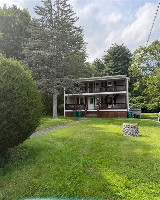 Photo of 493 Wanoosnoc Rd, Fitchburg, MA