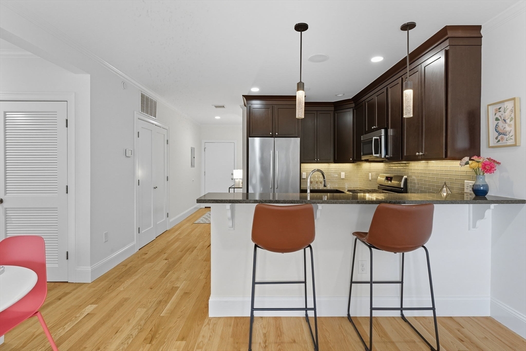 18 Robert St 14