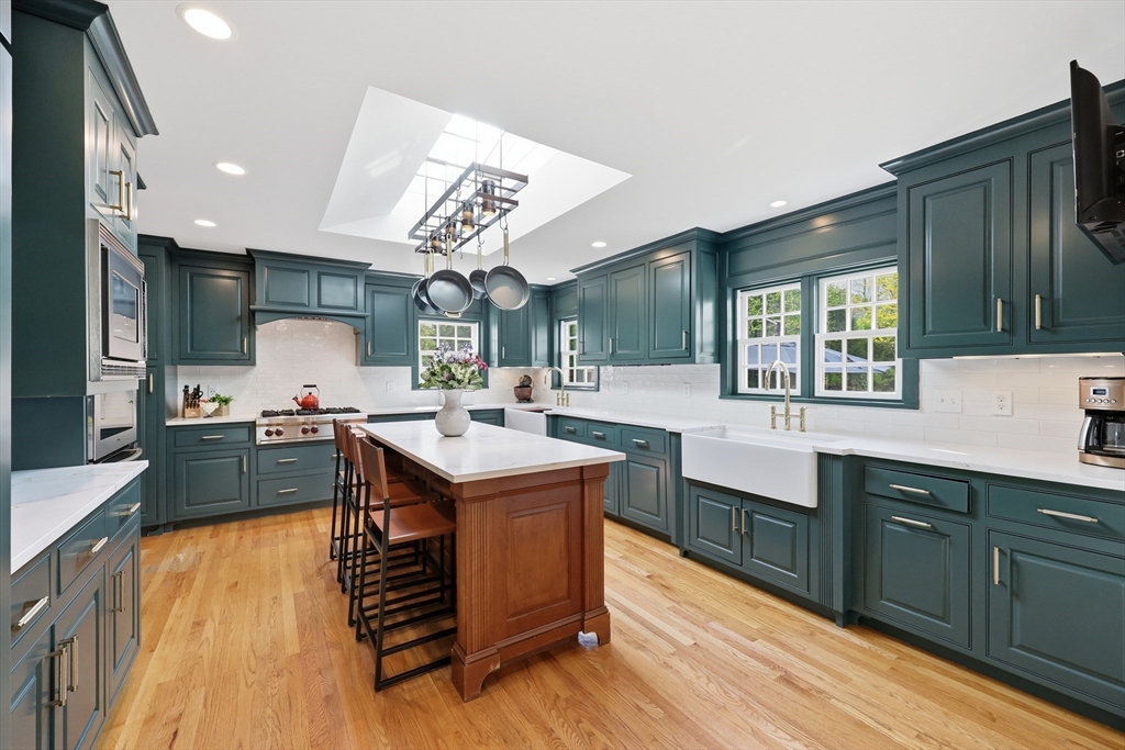 123 Englewood Road