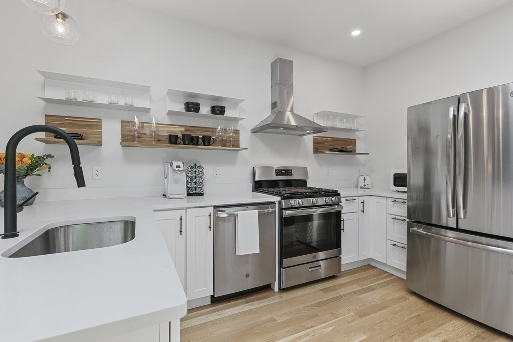 43 Wordsworth St #3, Boston, MA Photo #7