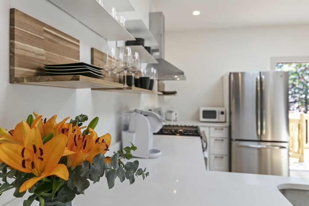 43 Wordsworth St #3, Boston, MA Photo #9