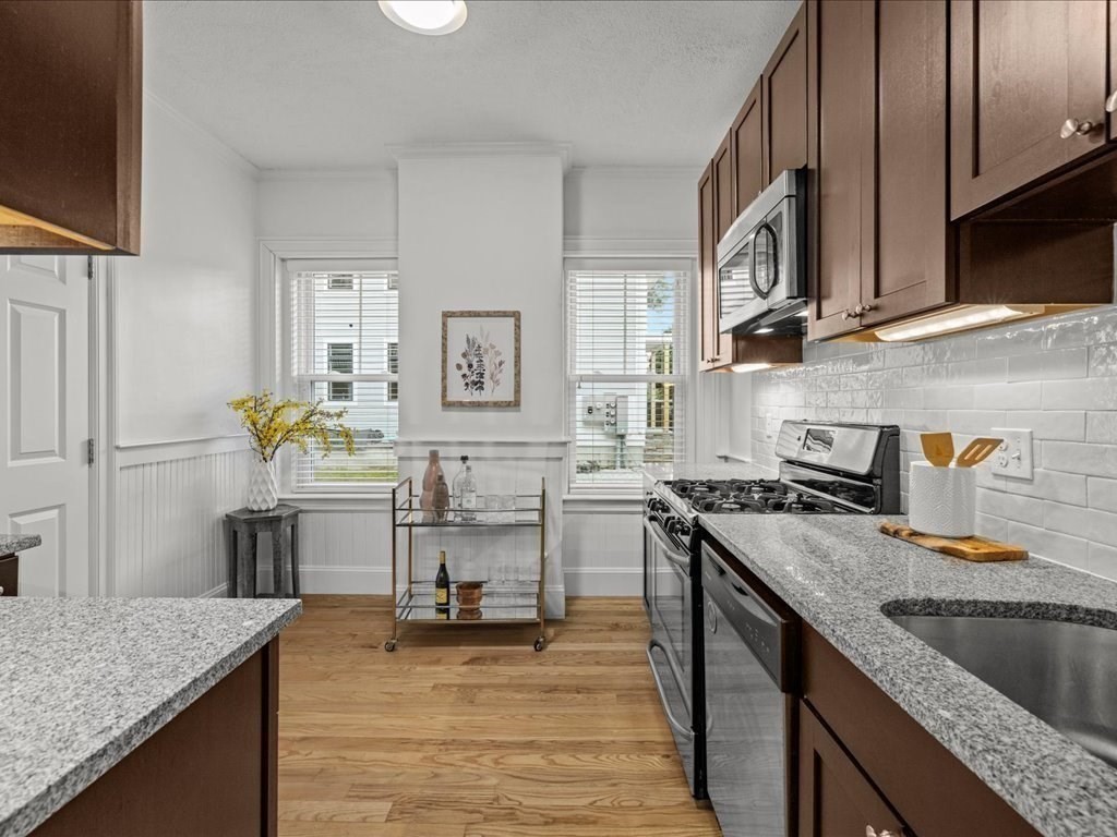 1 Auburn Ct 1