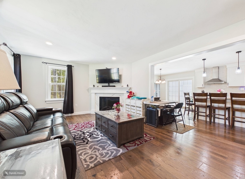 90 Howland Rd