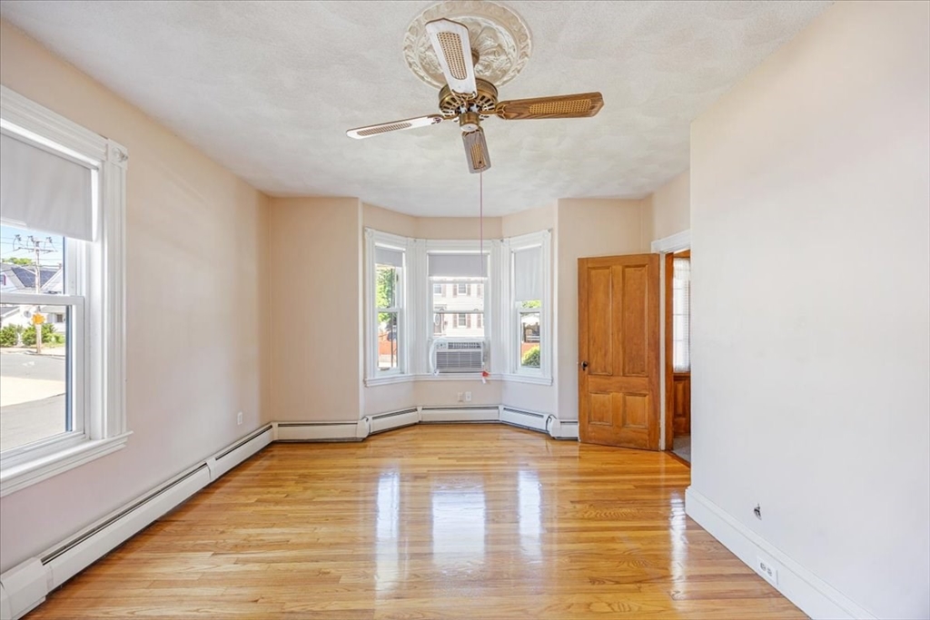 229 Pearl St