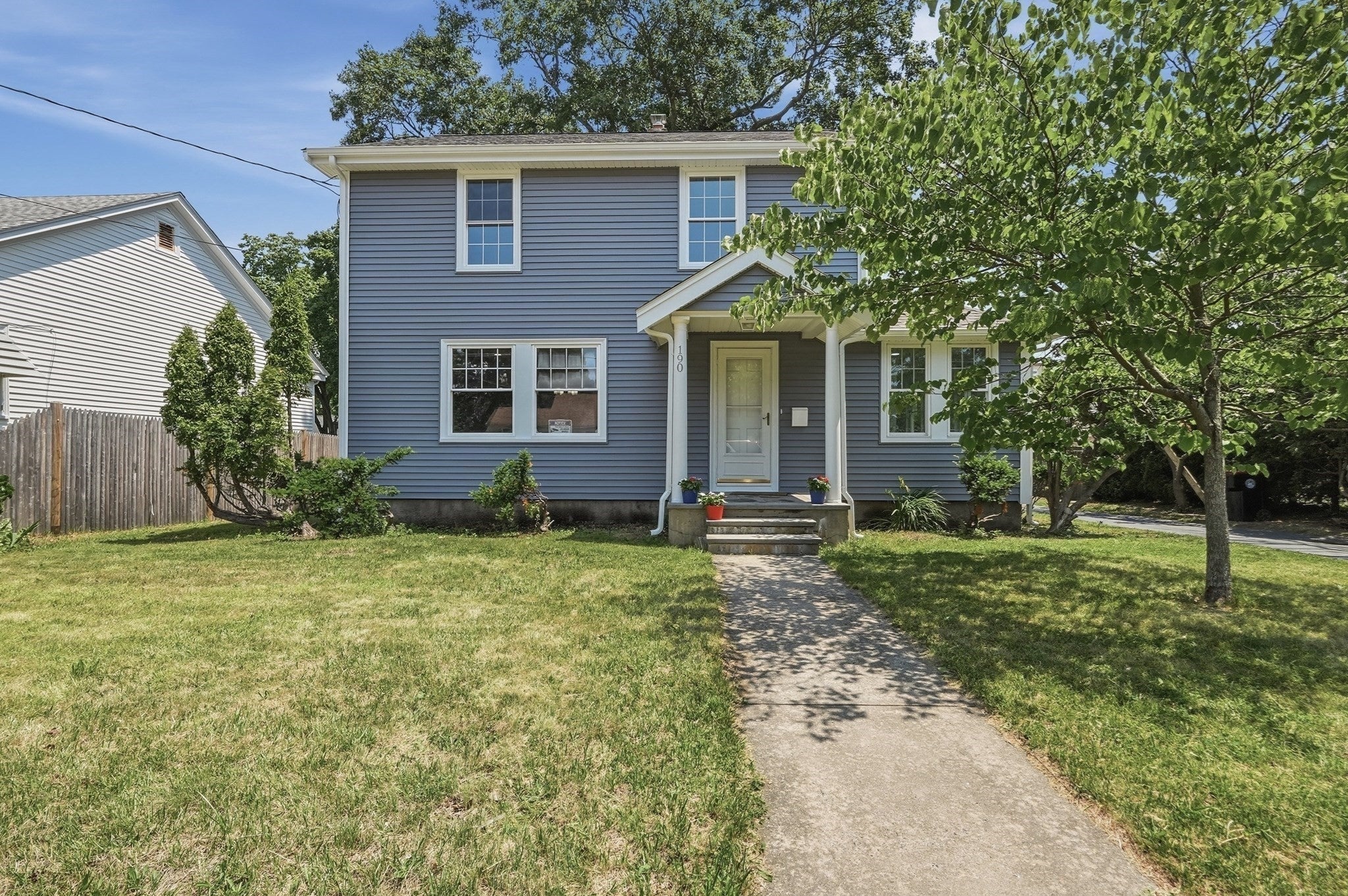 190 Manomet St, Brockton MA 02301