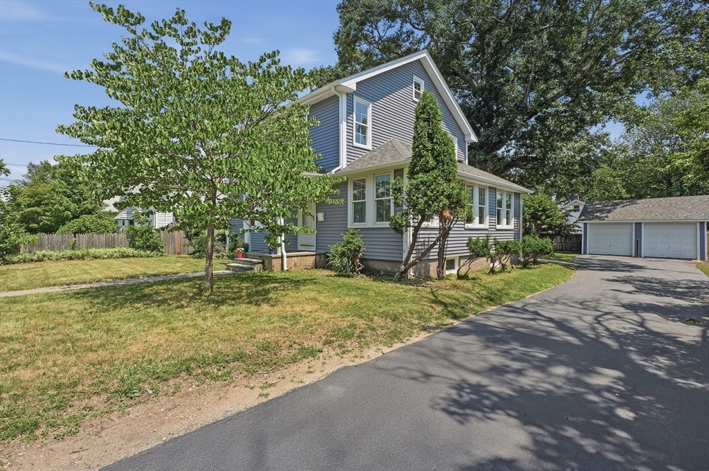 190 Manomet St