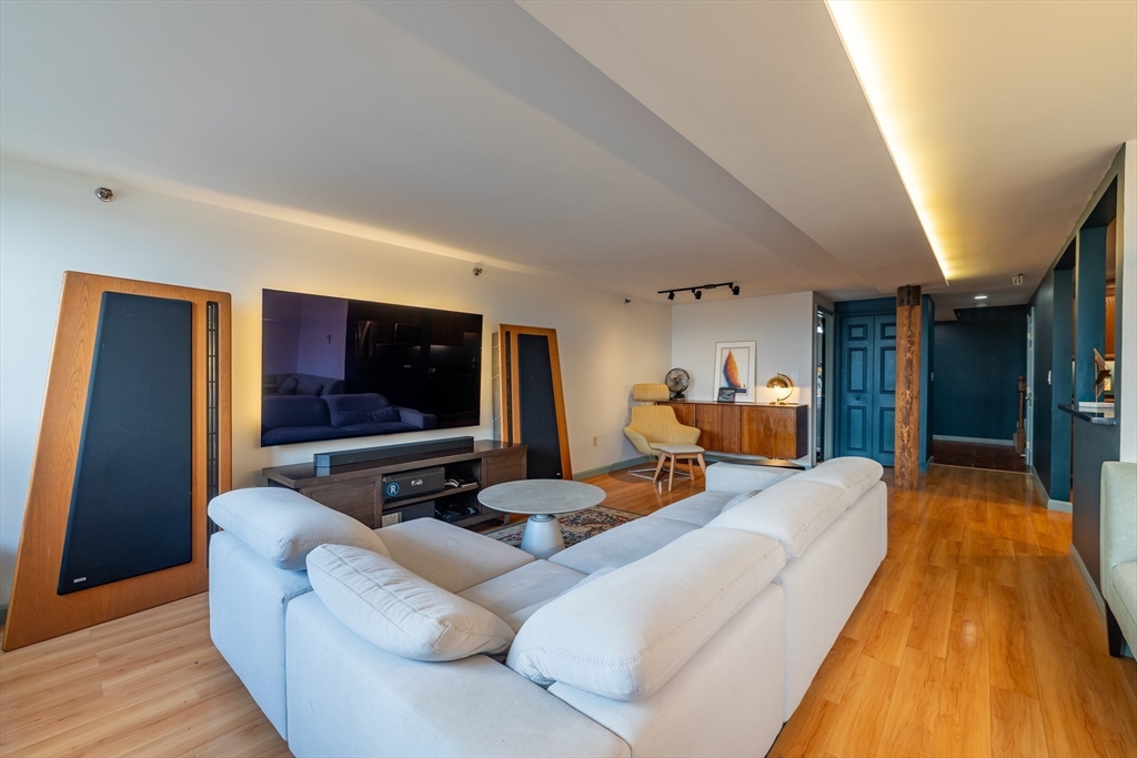 200 Market Street 607