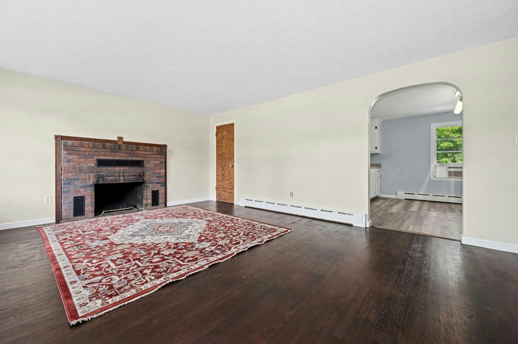 7 Millbury Blvd