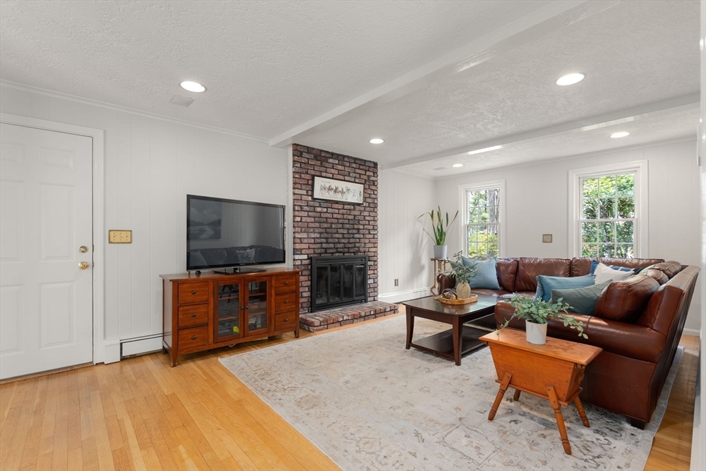 11 Barnet Road, Sudbury, MA Photo #8