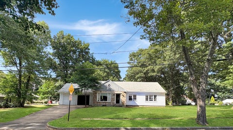 Photo of 35 Rexhame Rd, Worcester, MA 01606 (MLS # 73569721)