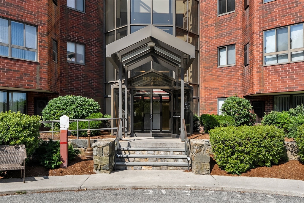 200 Burkhall Street 505
