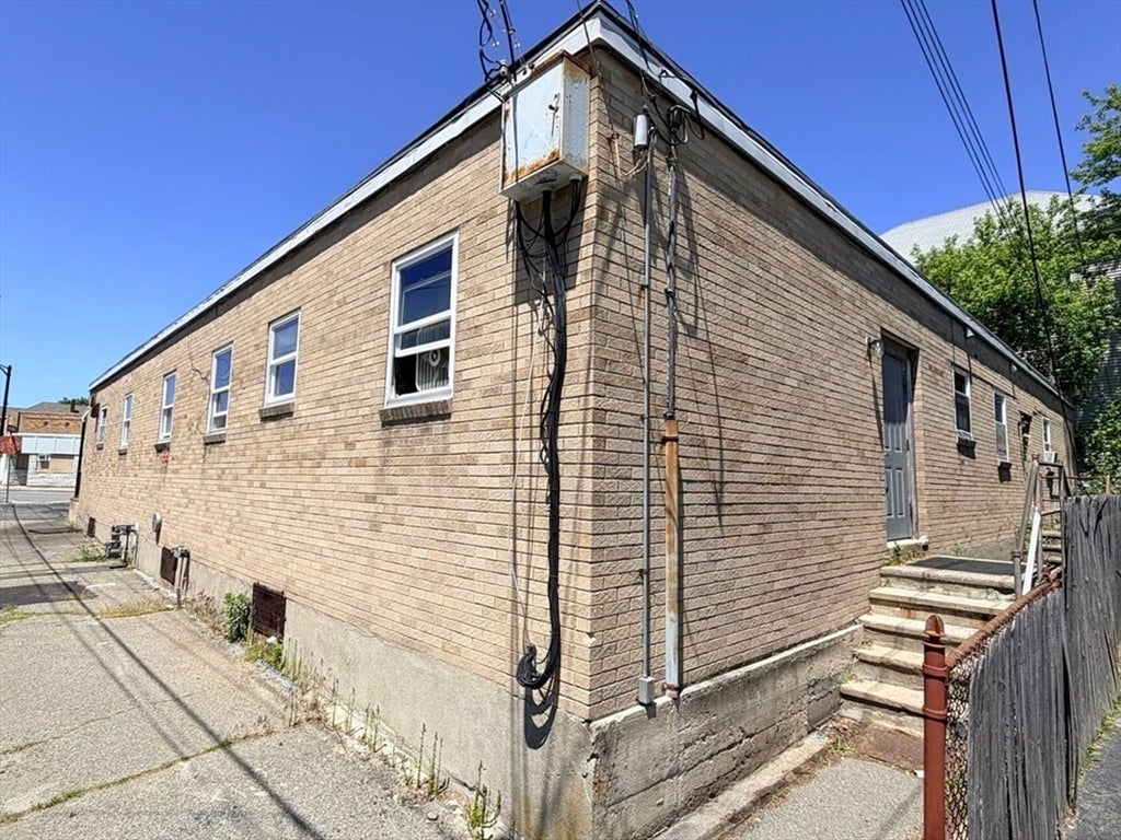 1840-1846 Acushnet Ave