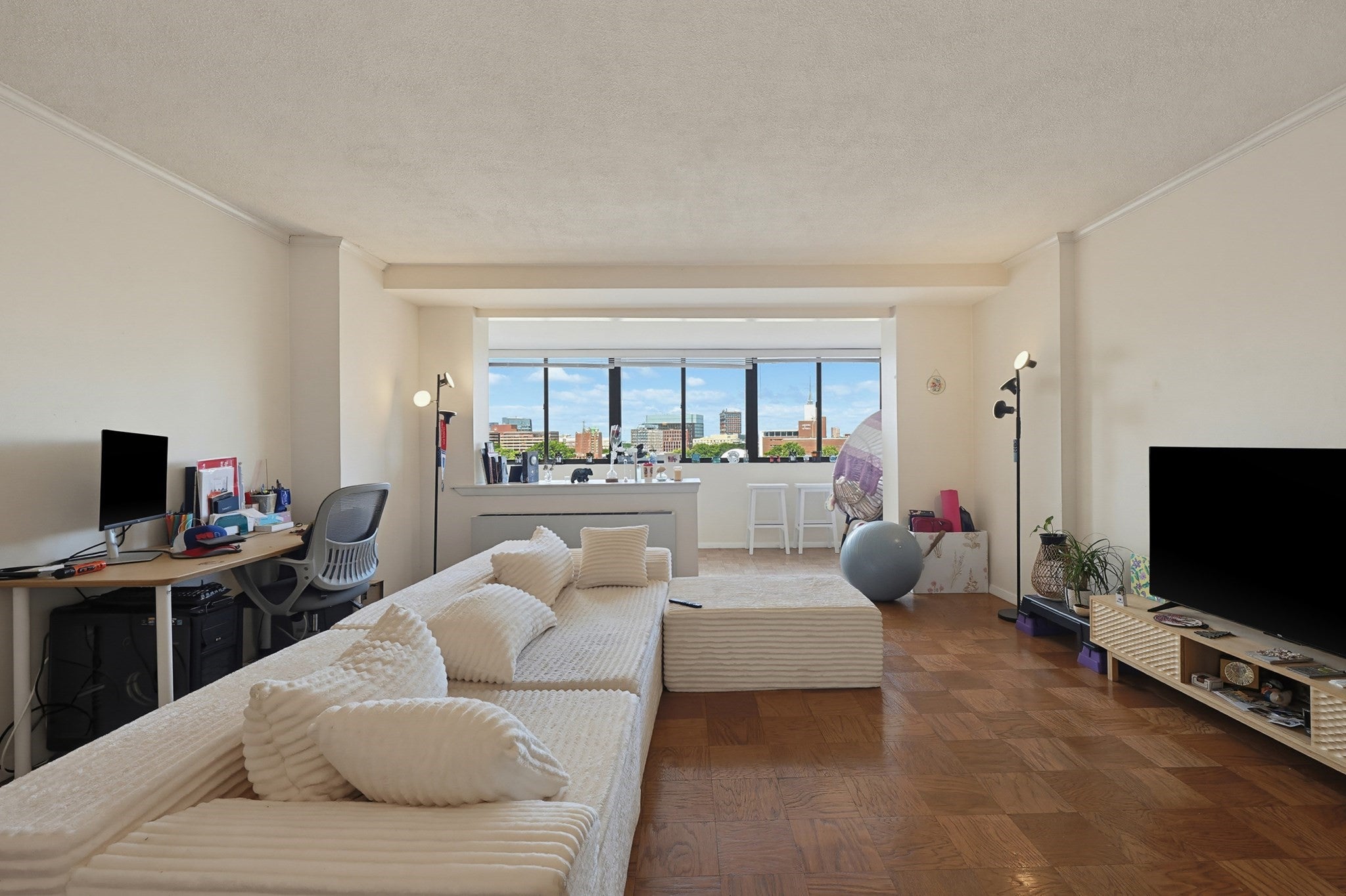 6 Whittier Pl