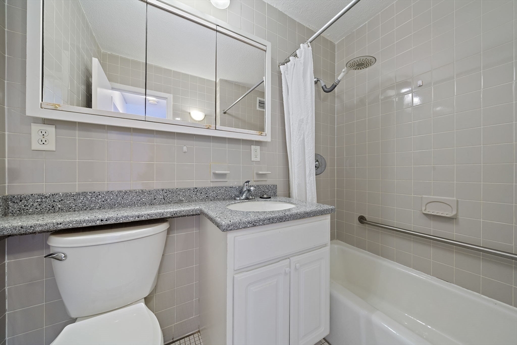 151 Tremont St 23B