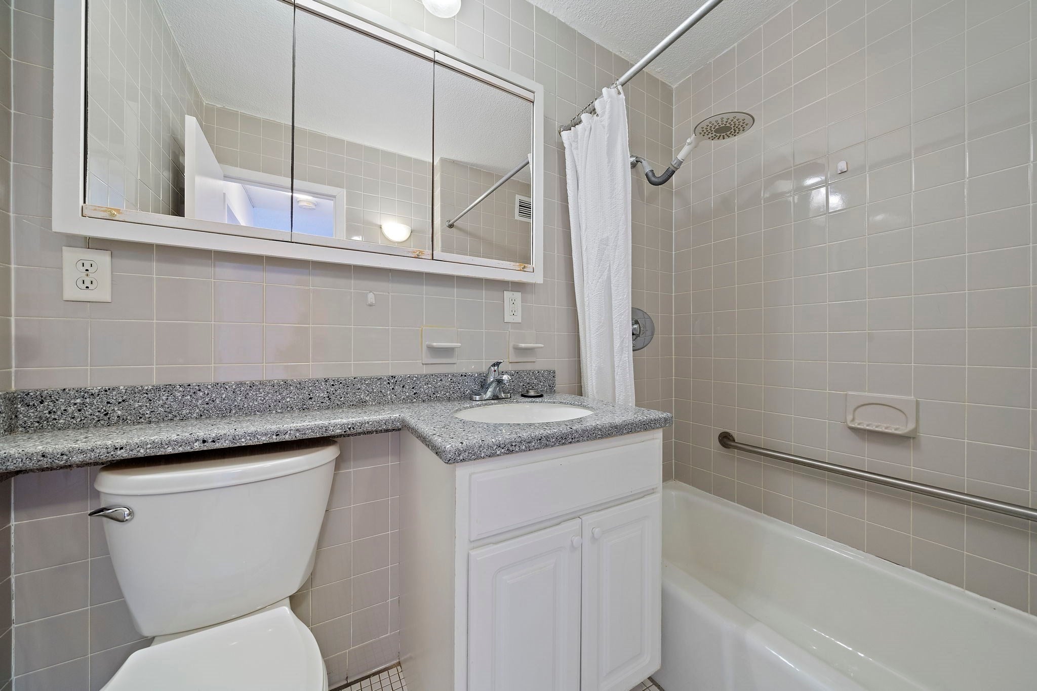 151 Tremont St 23B