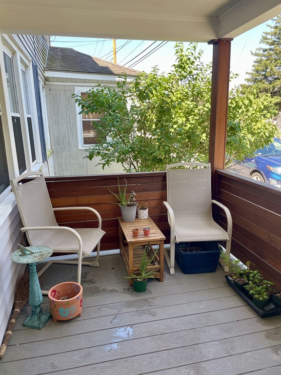 98 Everett St 98