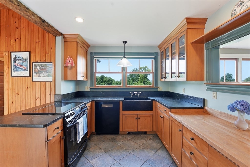 94 Rawson Street, Uxbridge, MA, 94 Rawson Street, Uxbridge, MA Photo #9