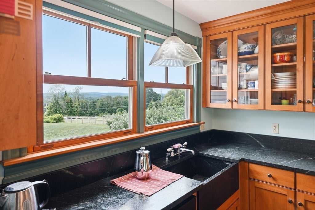 94 Rawson Street, Uxbridge, MA, 94 Rawson Street, Uxbridge, MA Photo #7