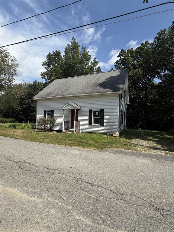 303 Ponakin Rd