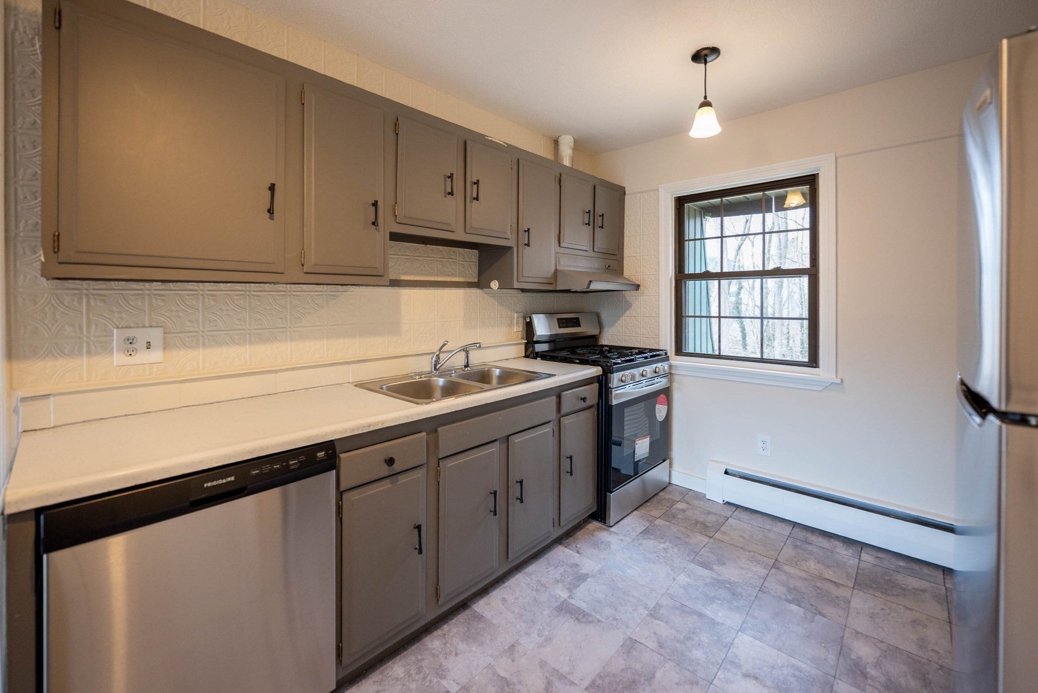 Photo 2 Photo 2