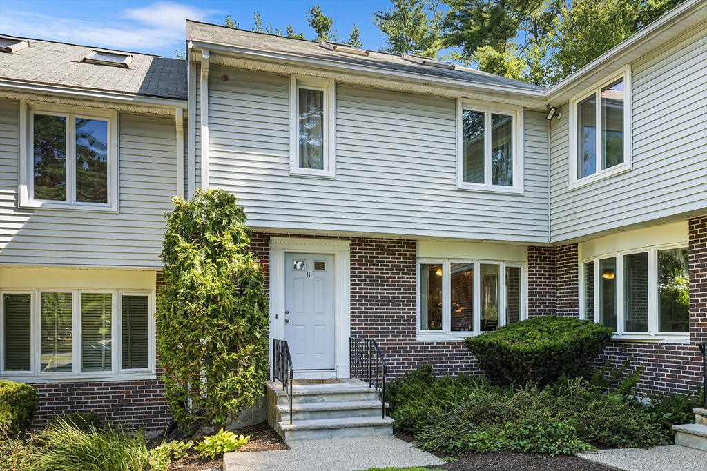 11 Hilltop Ln 11
