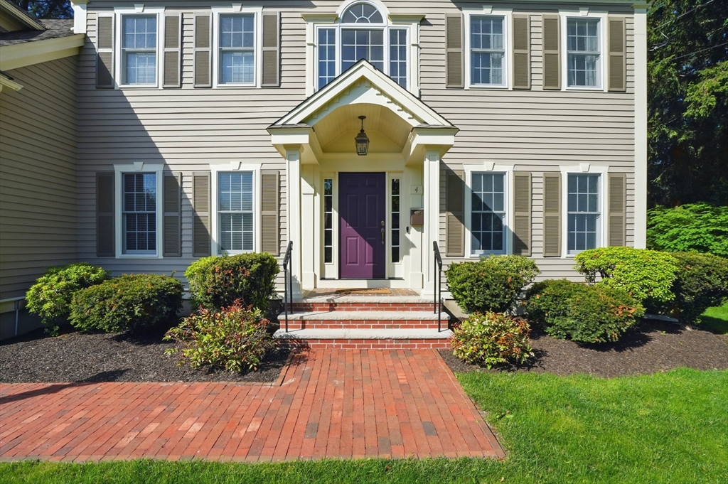 4 Ledgelawn Ave