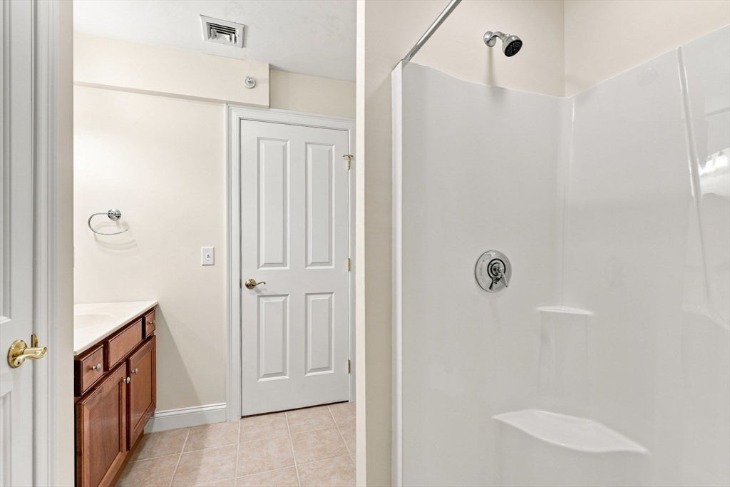 152 Spring Meadow Ln #152, Hanover, MA, 152 Spring Meadow Ln #152, Hanover, MA Photo #23