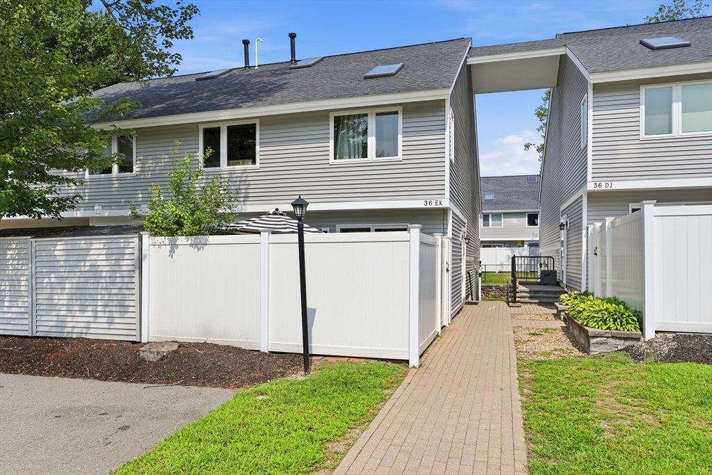 36 Meadow Pond Drive #K, Leominster, MA Photo #1