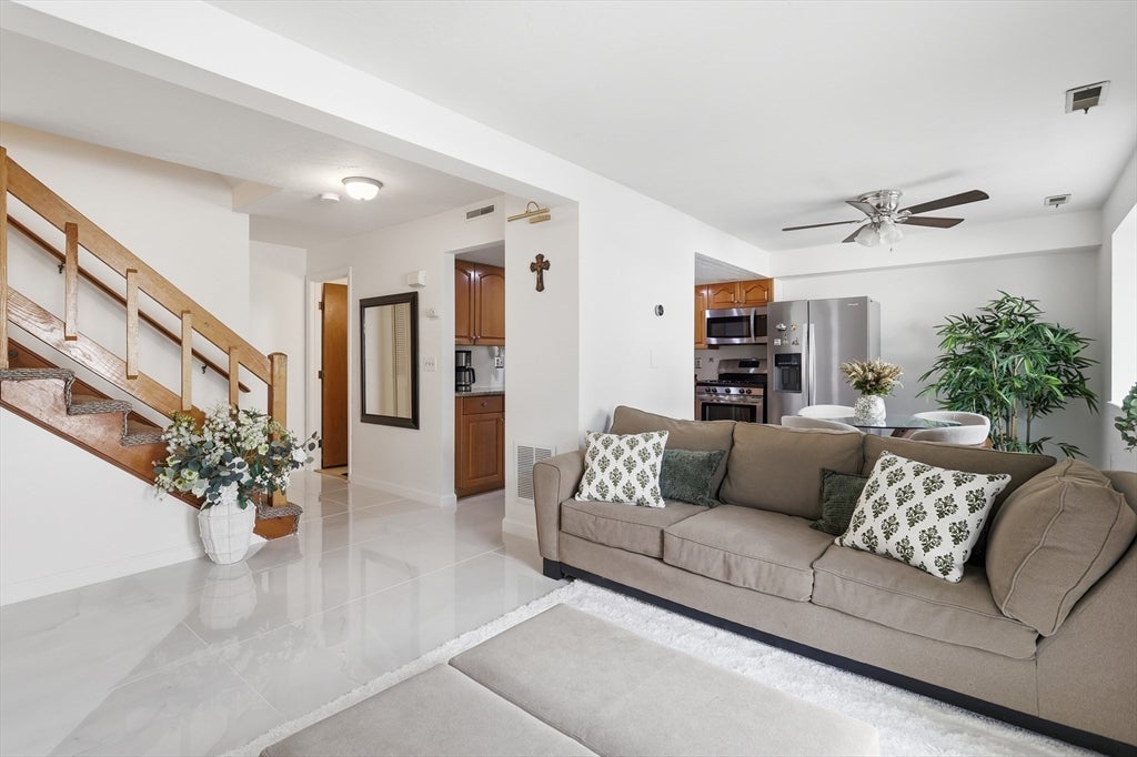 36 Meadow Pond Drive #K, Leominster, MA Photo #7