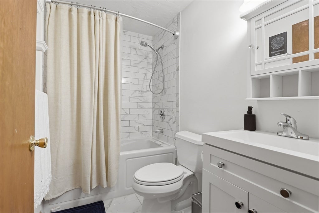 36 Meadow Pond Drive #K, Leominster, MA Photo #15