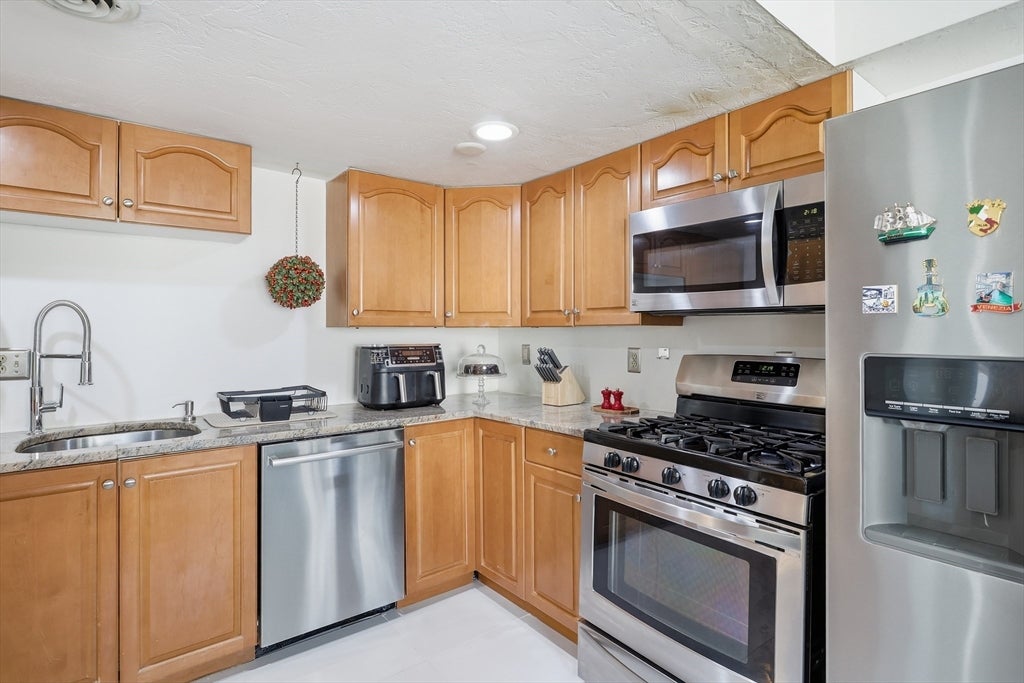 36 Meadow Pond Drive #K, Leominster, MA Photo #9