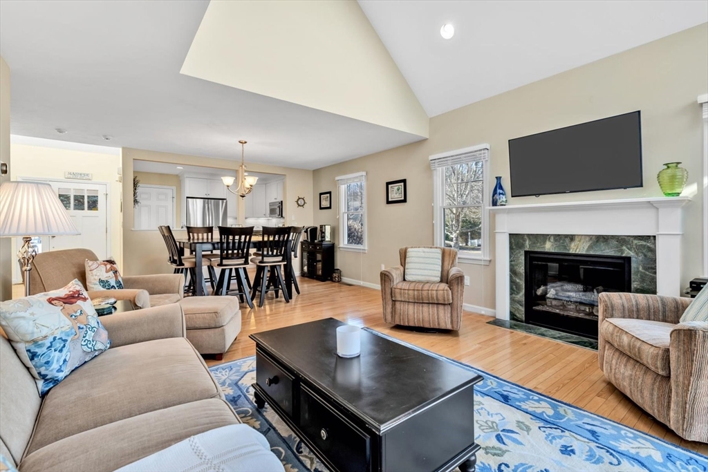 Mashpee, Massachusetts 02649, United States, 2 Bedrooms Bedrooms, ,4 BathroomsBathrooms,Residential,Active,95635